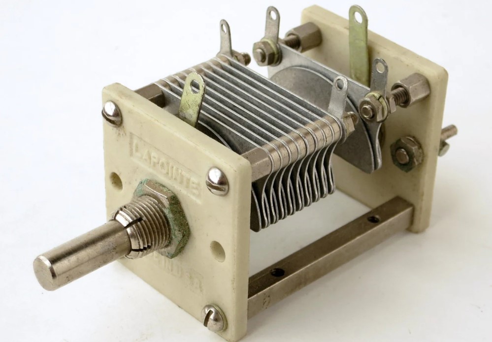 Capacitores Variables